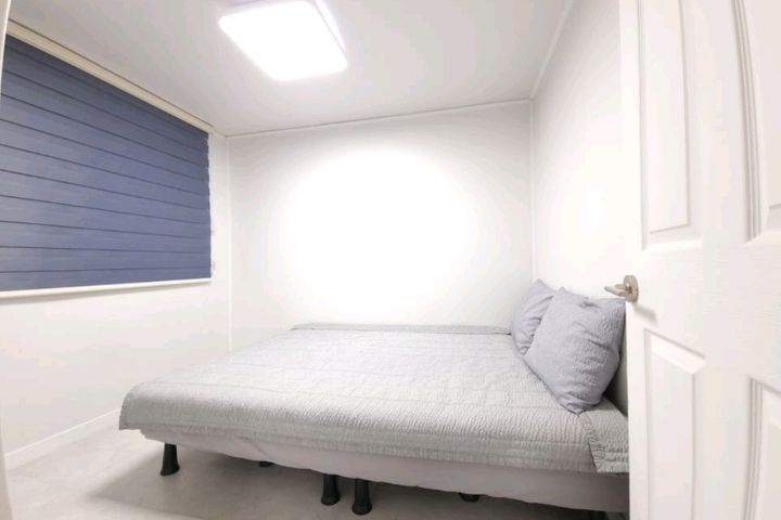 A cozy and clean three-room apartment. 7th image