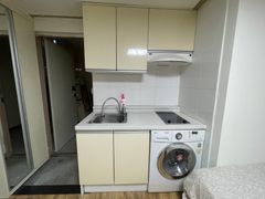 2 minutes from Nonhyeon Station (studio apart 1th image