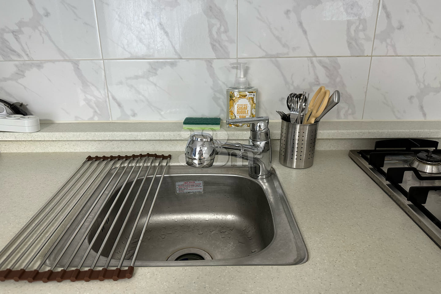 A studio apartment with a great vibe near Hon 15th image