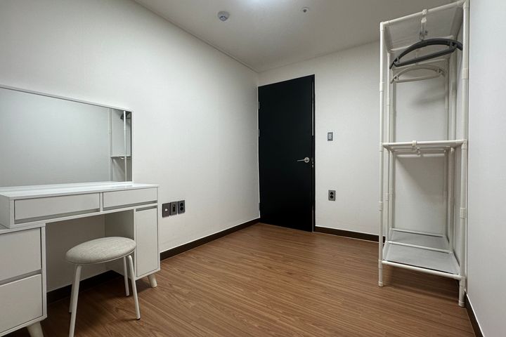 Mono Room 10th image