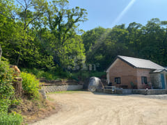 Gochon Parang, a house with a view of the Han 10th image