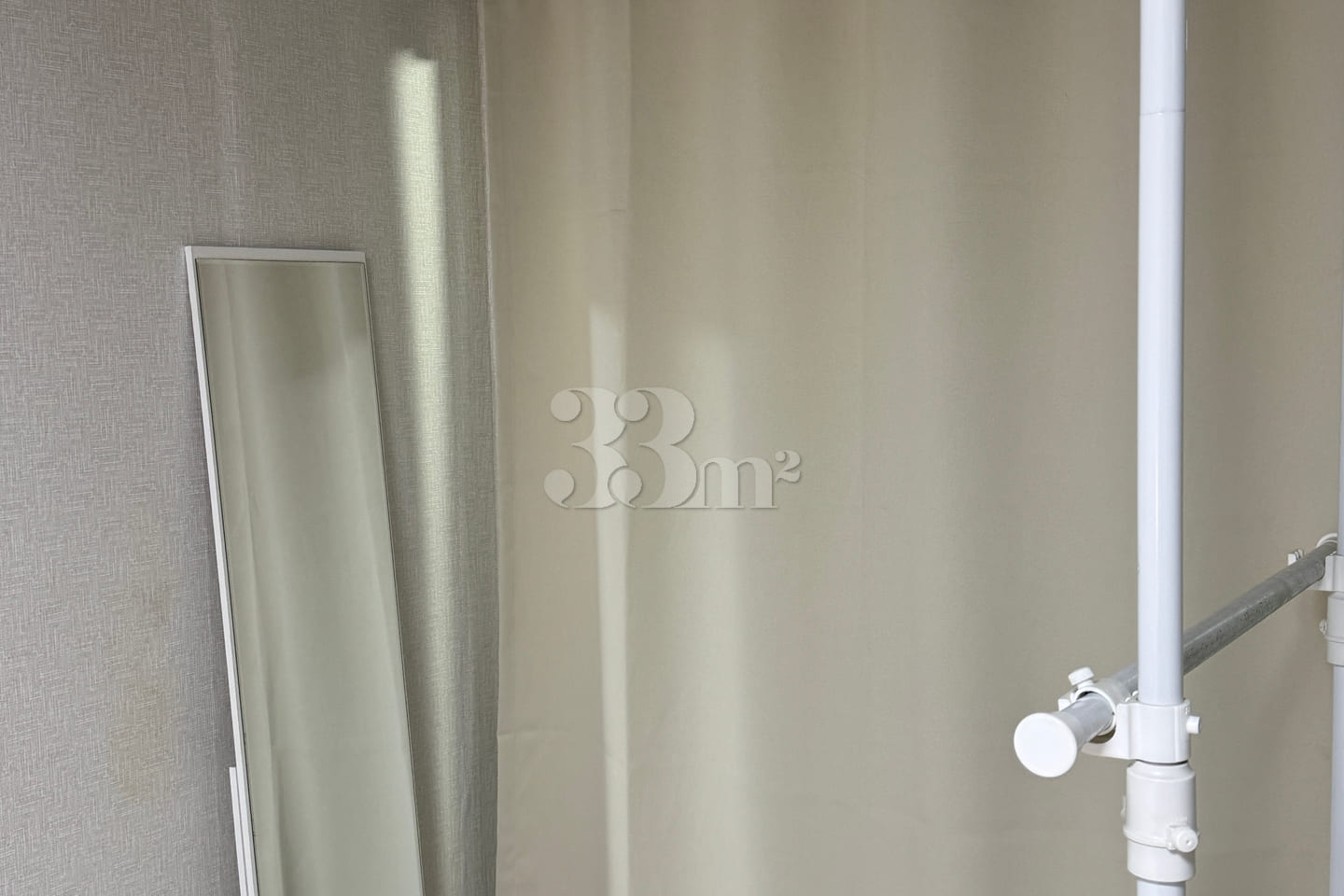 Spacious studio apartment near the main gate  3th image