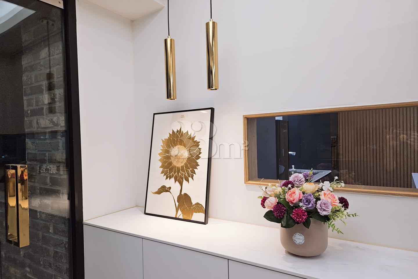 Spacious 40-pyeong unit with a large living r 11th image