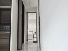 A comfortable and luxurious home. 11th image