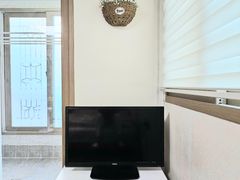 Fully furnished studio apartment near City Ha 11th image