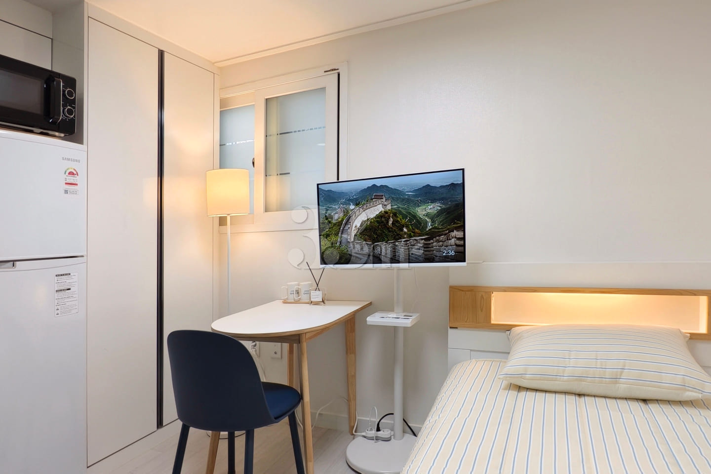 Large studio apartment near Sillim Station, F 1th image