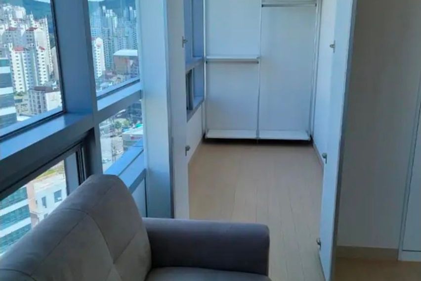 평촌역 넓고 높은 복층