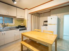 Three-room apartment at the lowest price 3th image