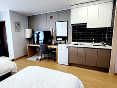 Pet-friendly accommodation by the beach durin 2th image
