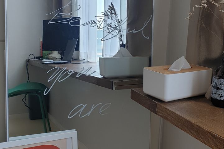 🎨Luxury Remodeled Apartment with a Great Vie 11th image
