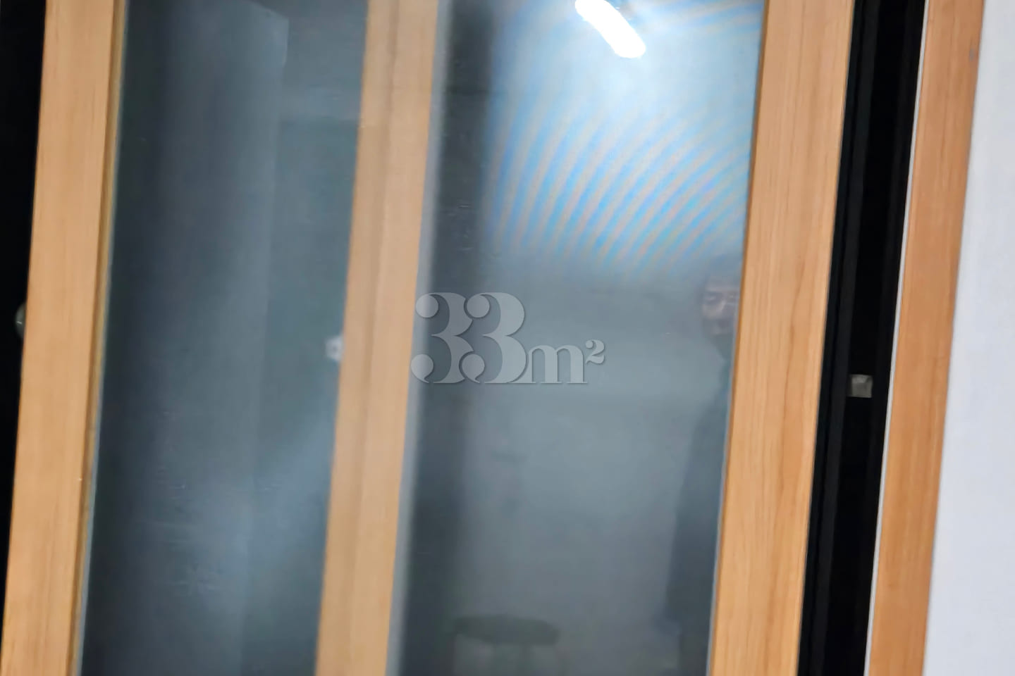 Room 102 9th image