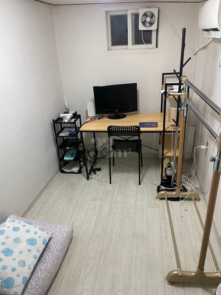 3-minute walk from Nodeul Station (Line 9) 방 이미지