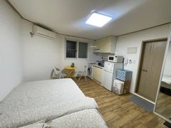 2-minute walk from Nonhyeon Station (studio a 5th image