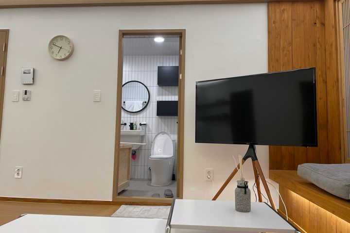 10 minutes from Itaewon Station, 2BR 4th image
