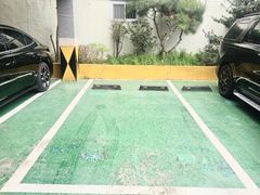 Fully furnished studio apartment near City Ha 14th image