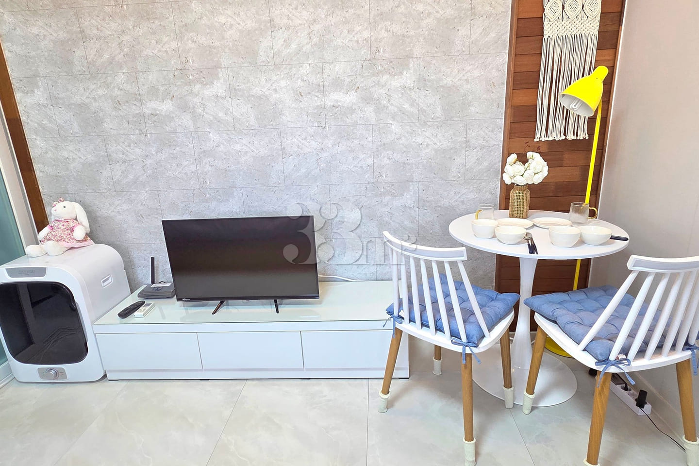 Cost-effective studio apartment with a separa 12th image