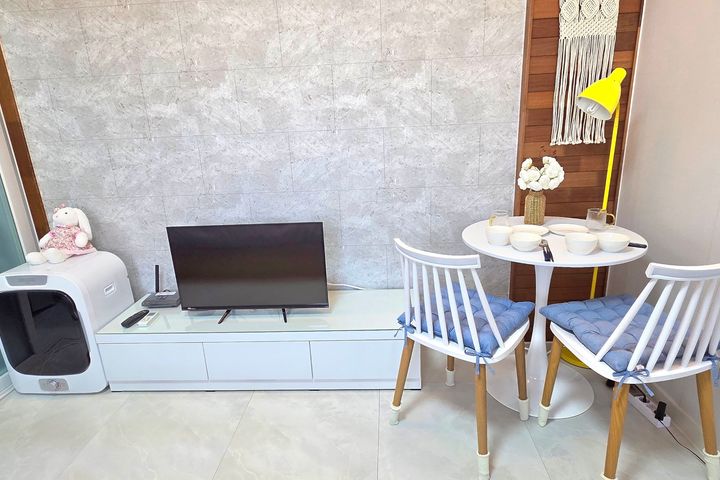 Cost-effective studio apartment with a separa 12th image
