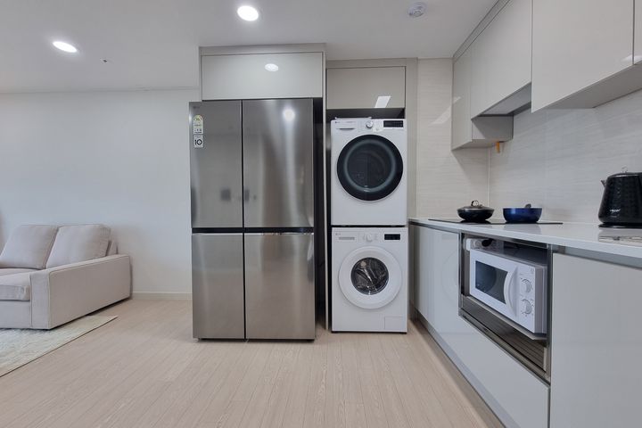 Newly built, fully furnished unit with a view 6th image
