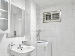 Two-bedroom apartment 40 seconds from Chungje 17th image