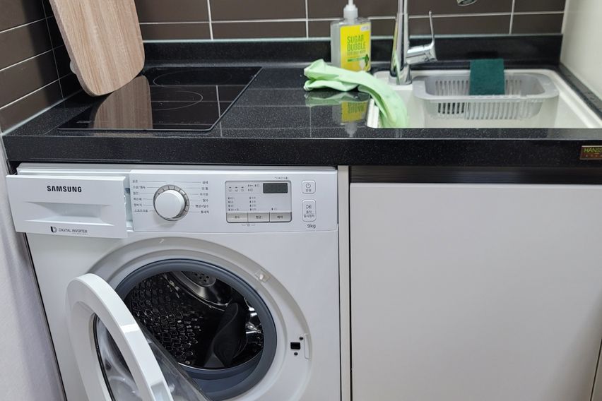 Fully-furnished studio apartment near Ilsan B 6th image