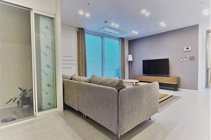 Fully furnished, comfortable home like your o 6th image