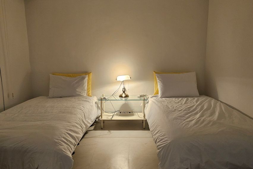 논현역4번출구 앞 0번째 이미지