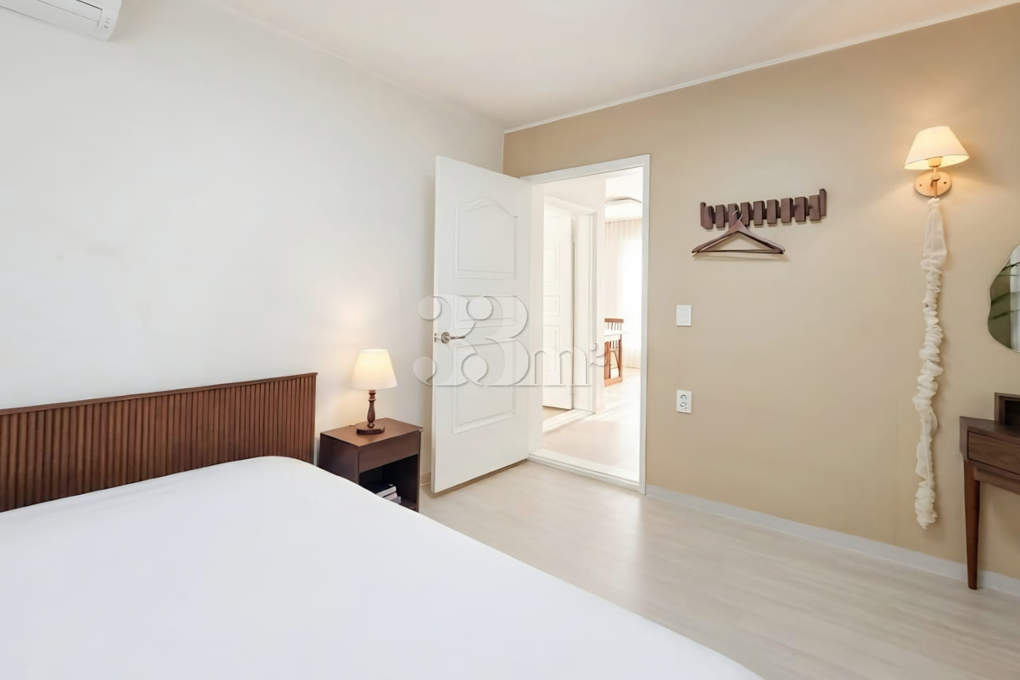 25-pyeong, 2-bedroom apartment with 3 beds 7th image