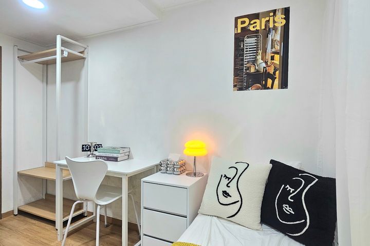 Fully furnished, just 30 seconds from Sinnonh 0th image