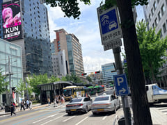 3 min from Hongik Univ. Station - R23 13th image