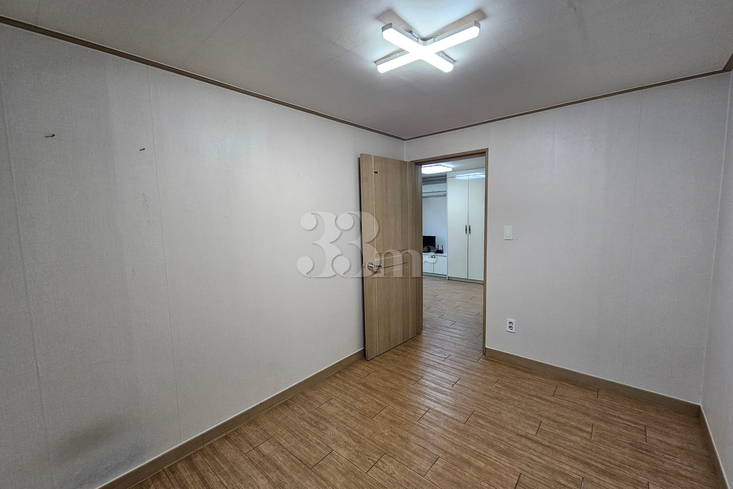 Two-Room Unit 207 6th image