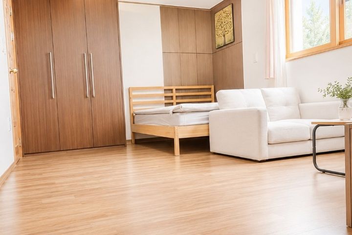 Spacious room on flat ground, suitable for 4 9th image