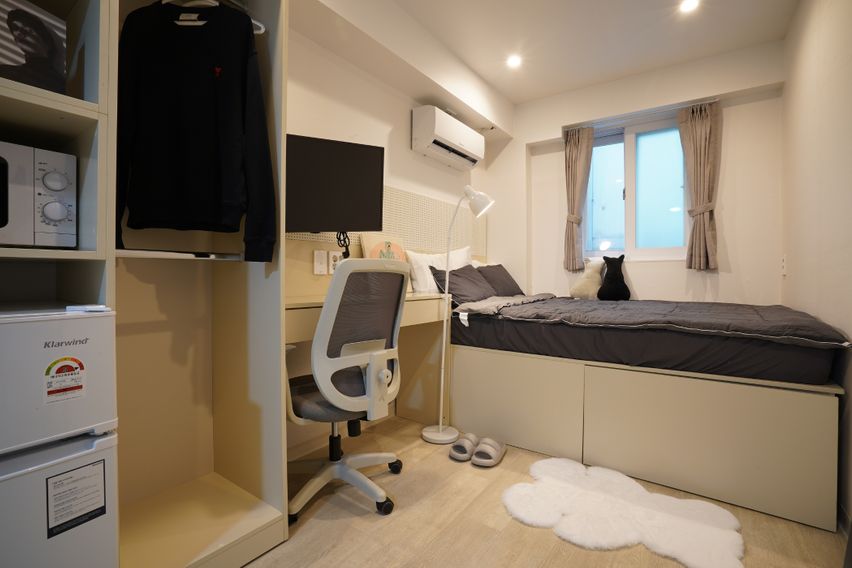 서울대입구역 203호