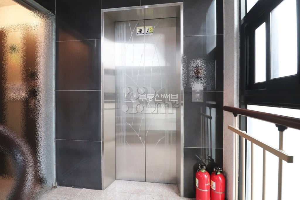 Suwon Station Airbnb-style 19th image
