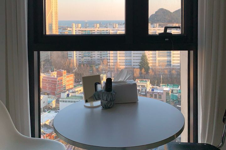 moon room 4번째 이미지