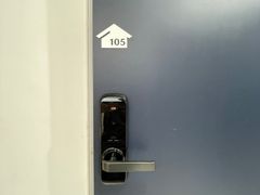 Room 105 / Spacious Room / Long-term Room 2th image