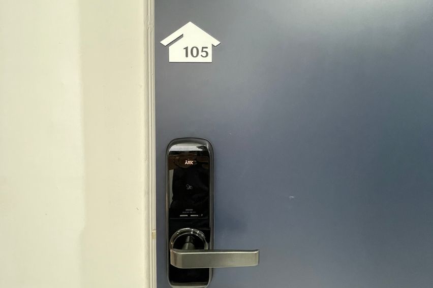 Room 105 / Spacious Room / Long-term Room 2th image