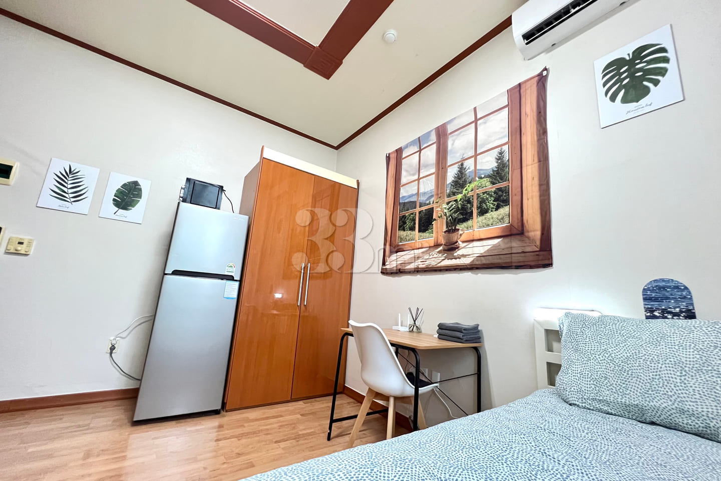 Accommodation with great natural light in Yeo 10th image