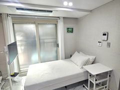 1.5-room apartment, 25 minutes from Hongdae a 0th image