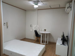 Neat and cozy studio apartment 0th image