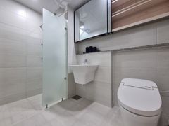 Newly built, fully furnished unit with a view 11th image