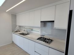 Hotel-style residence 2th image