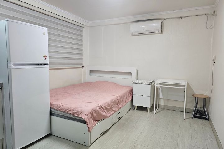 Yeoksam, affordable, long-term stay 8th image
