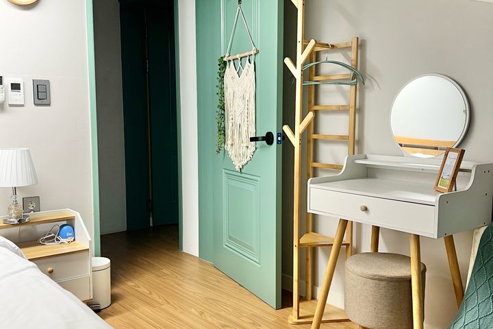 Urban Stay Lumi 9th image