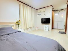 Jukdo-dong, Queen-size bed, fully furnished, 3th image