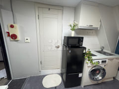 Raum Suite 502 12th image
