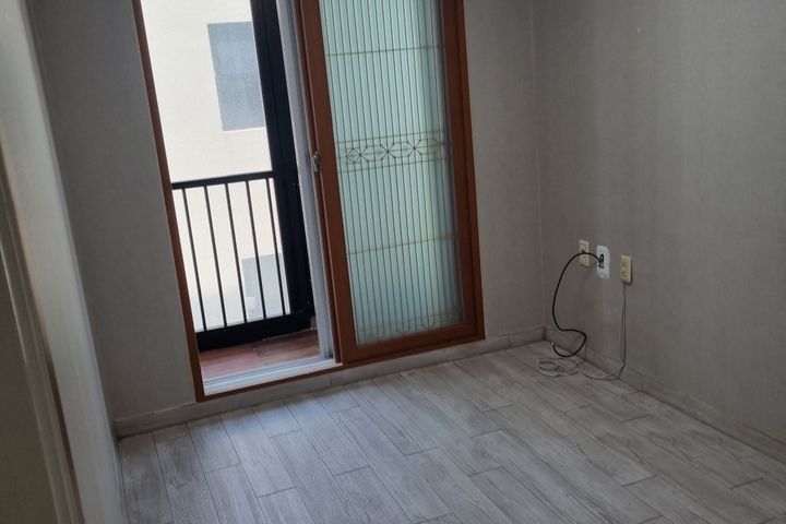 # 편안한투룸 충대앞! 2번째 이미지