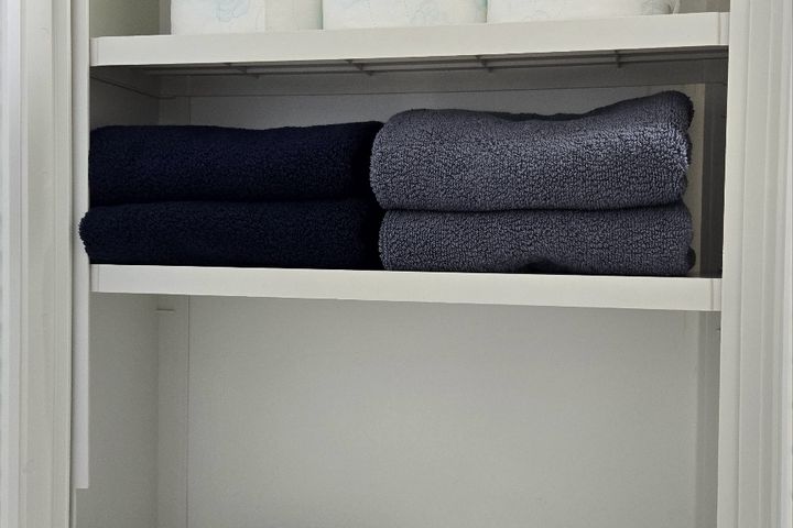 A studio apartment you'll want to stay in 11th image