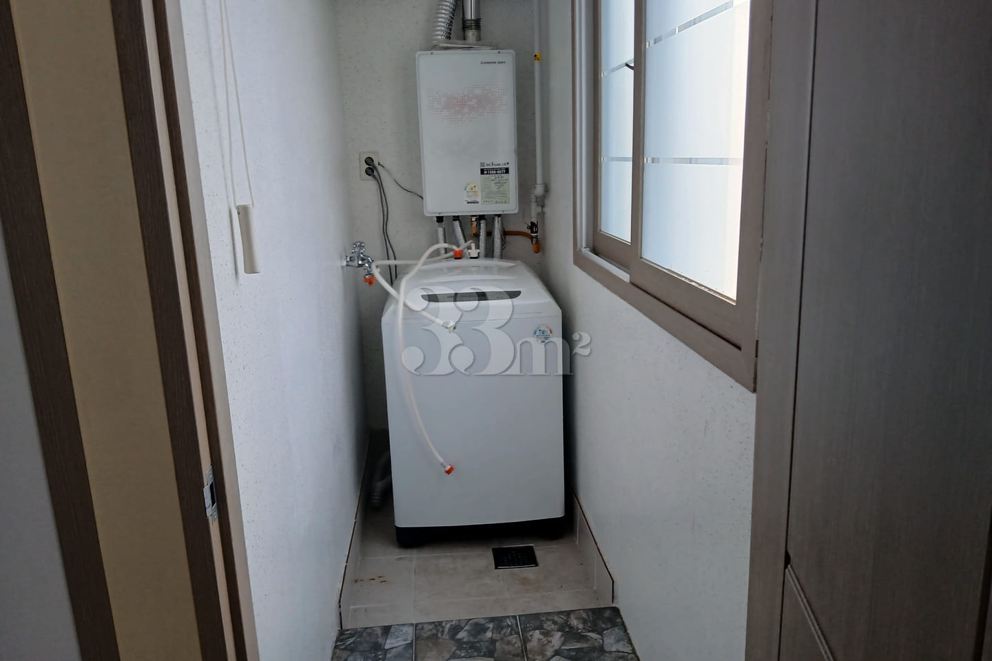 Studio apartment with a separate kitchen in U 3th image