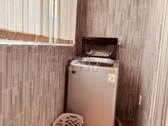 Studio Apartments for Medical Professionals O 13th image