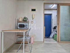 A sun-drenched room. 3th image